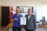 Hastanemiz personeli Erkan UYSAL 7. Uluslararası Türkiye Açık Dünya Kick Boks Şampiyonası 40-55 yaş kategorisinde dünya 3’üncüsü olmuştur.
